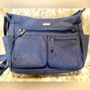 Bagagallini handbag in denim blue lots of pockets